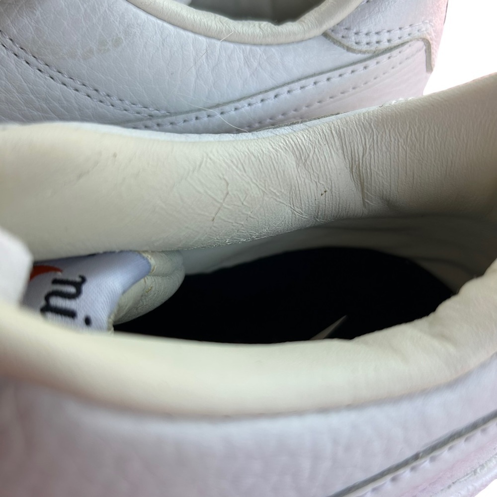 Nike sneakers - Picture 2 of 5